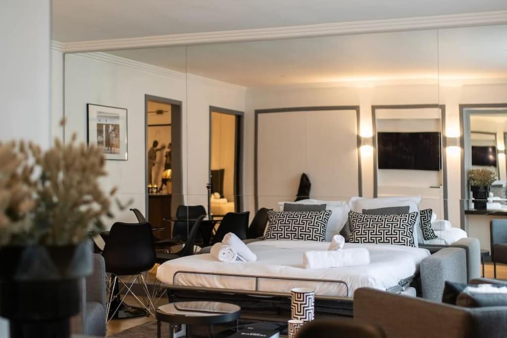 Appartement De Luxe Avenue Montaigne Paris Exterior foto