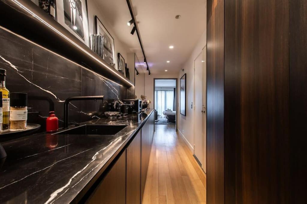 Appartement De Luxe Avenue Montaigne Paris Exterior foto